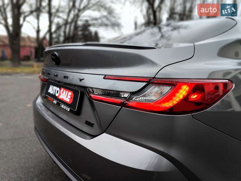 Седан Toyota Camry 2024 в Киеве