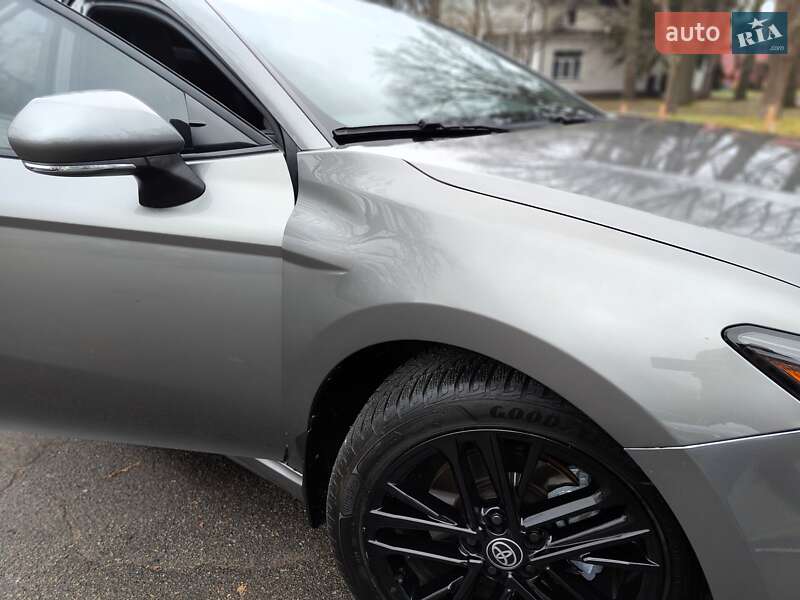 Седан Toyota Camry 2024 в Киеве