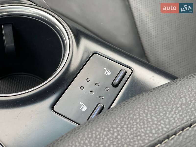 Седан Toyota Camry 2018 в Киеве