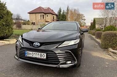 Седан Toyota Camry 2023 в Одессе