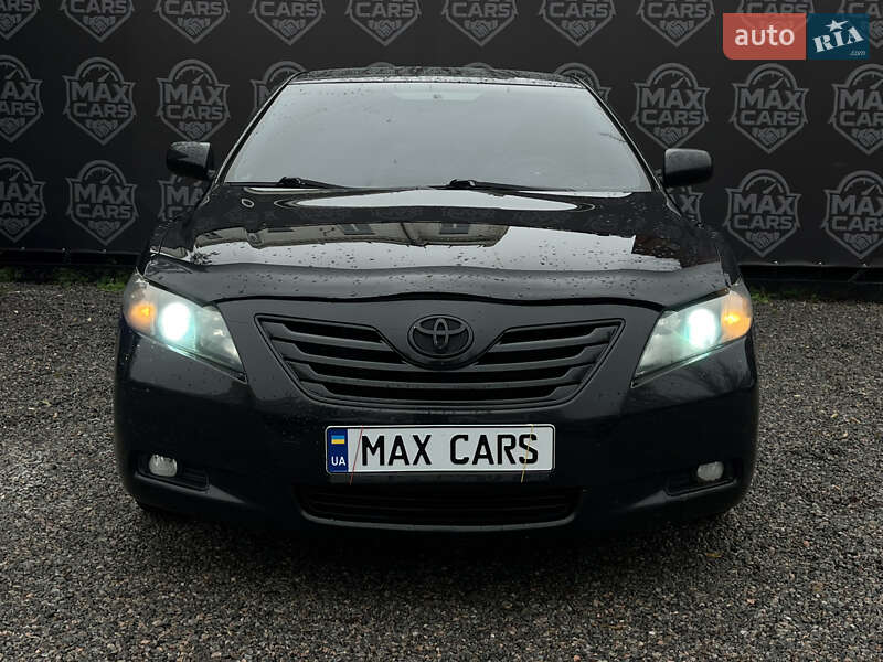 Седан Toyota Camry 2008 в Києві