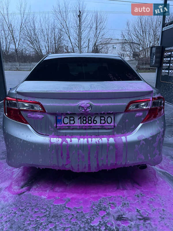 Седан Toyota Camry 2013 в Киеве