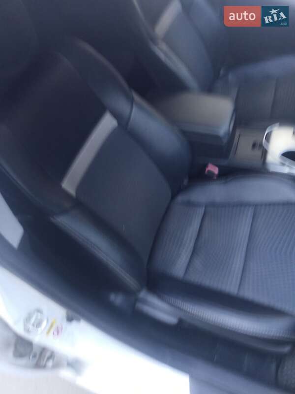 Седан Toyota Camry 2013 в Фастові