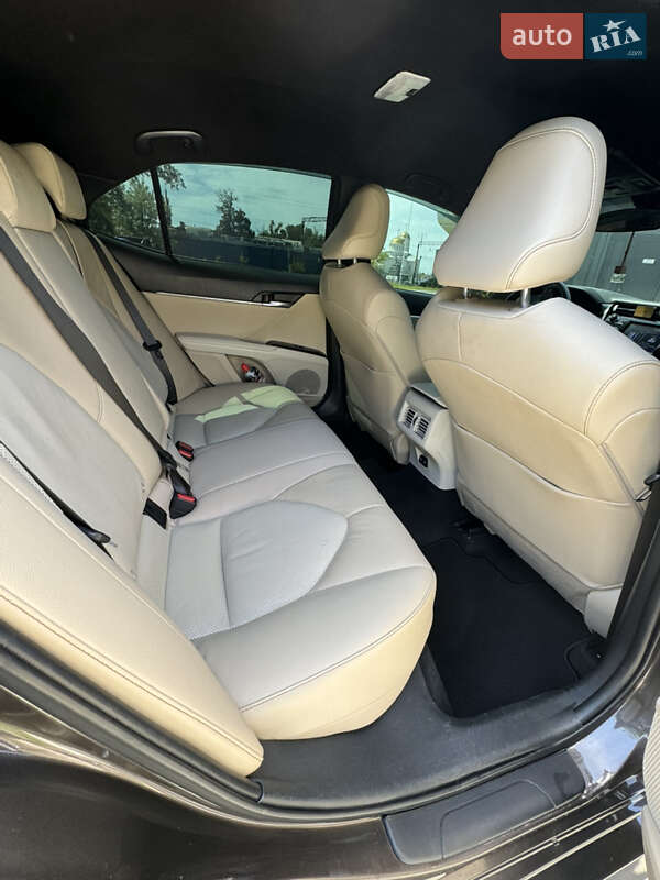 Седан Toyota Camry 2019 в Одессе