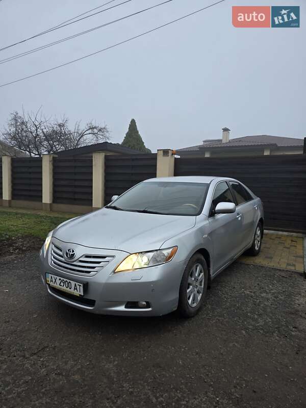 Седан Toyota Camry 2007 в Харькове