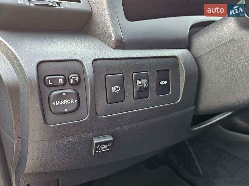 Седан Toyota Camry 2010 в Умани