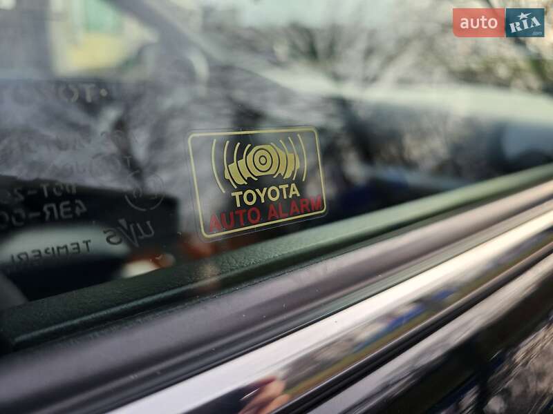 Седан Toyota Camry 2010 в Умани