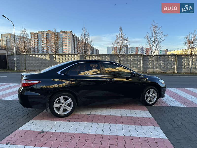 Седан Toyota Camry 2014 в Киеве