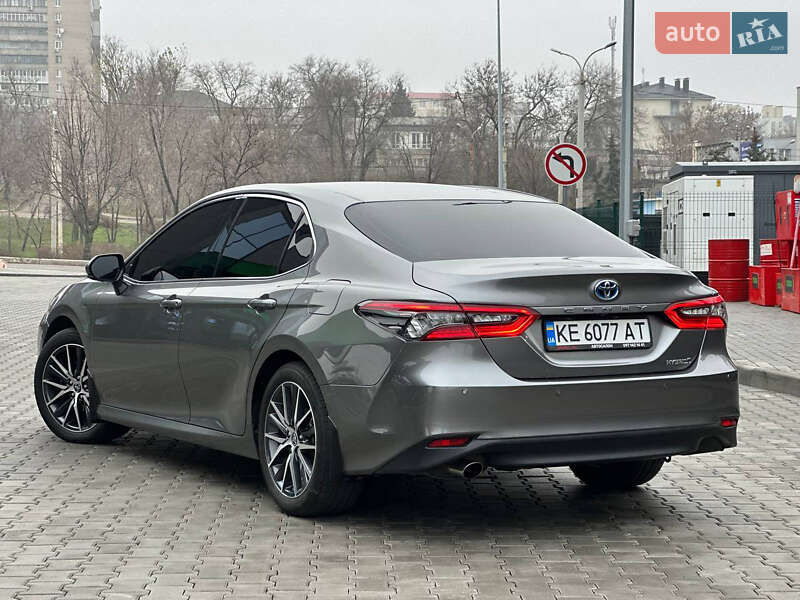 Седан Toyota Camry 2021 в Днепре