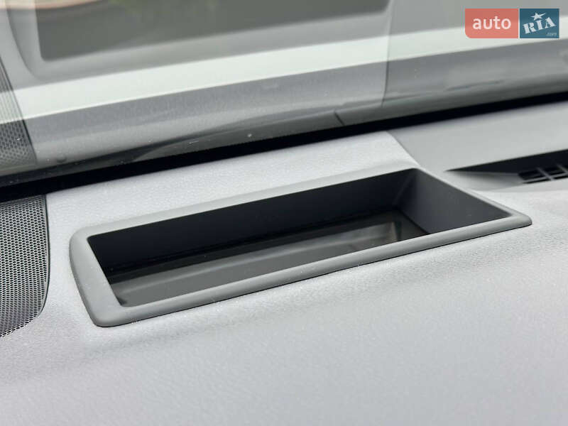 Седан Toyota Camry 2021 в Днепре