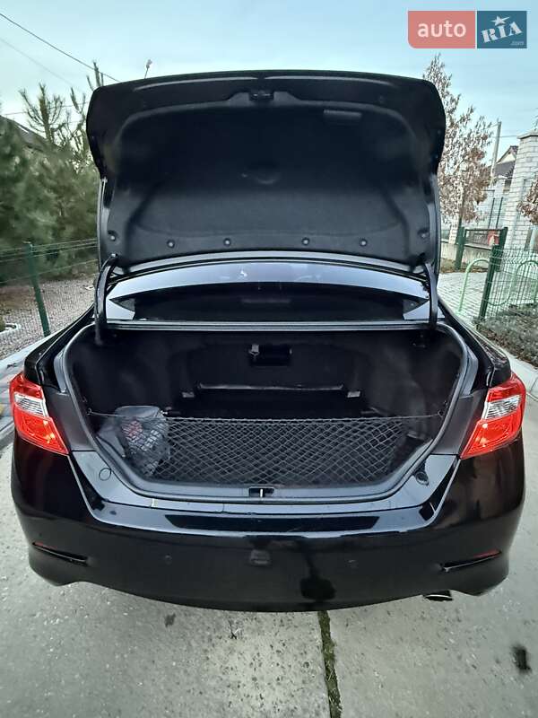 Седан Toyota Camry 2012 в Николаеве