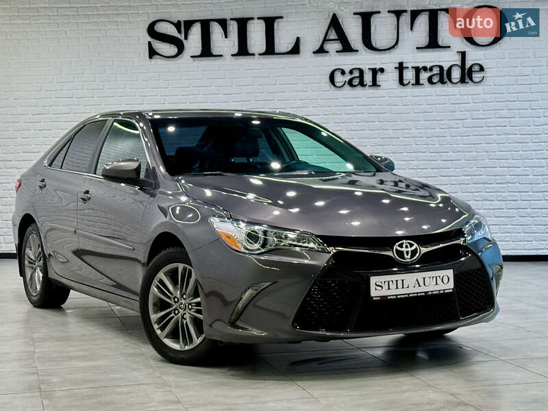 Toyota Camry 2016
