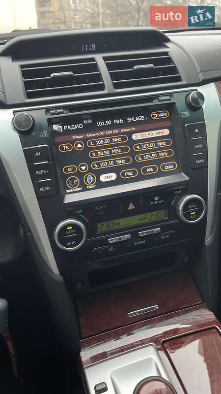 Седан Toyota Camry 2013 в Киеве фото 11 Седан Toyota Camry 2013 в Киеве
