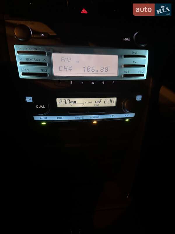 Седан Toyota Camry 2007 в Днепре