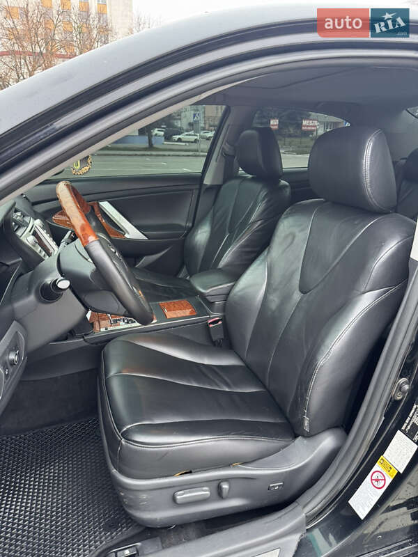 Седан Toyota Camry 2008 в Черкассах
