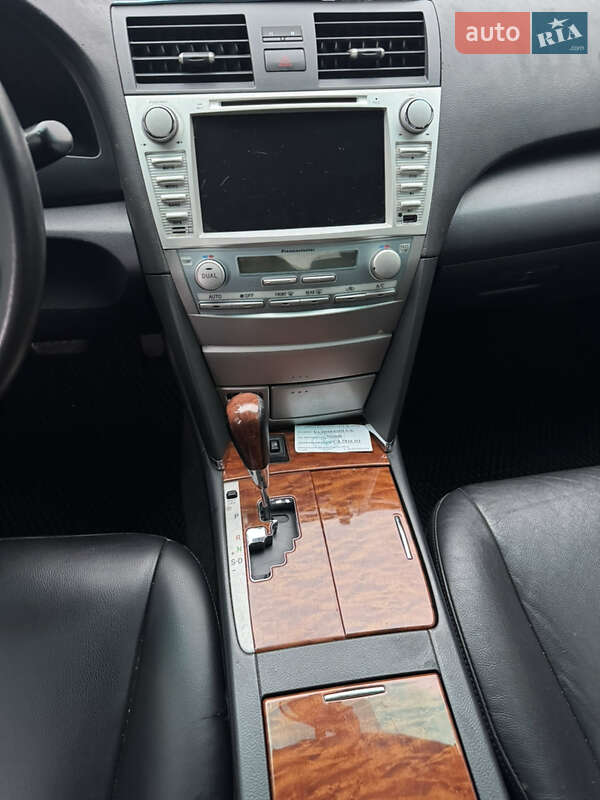 Седан Toyota Camry 2008 в Черкассах