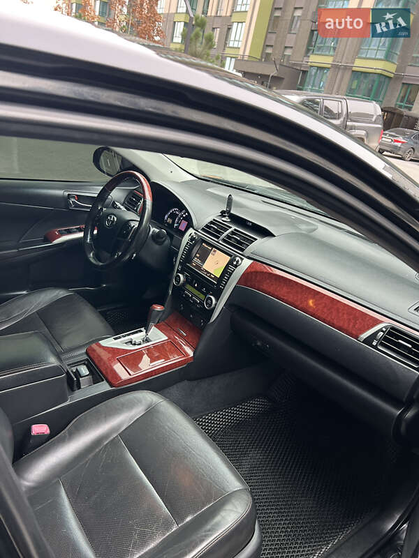 Седан Toyota Camry 2011 в Киеве