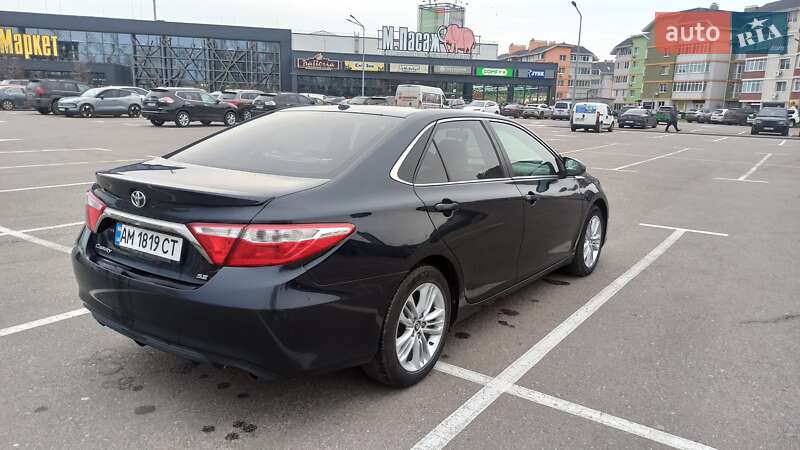Седан Toyota Camry 2014 в Києві