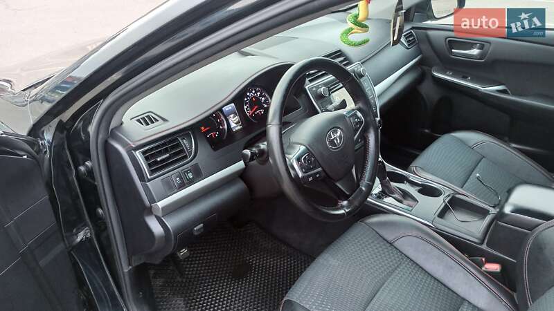 Седан Toyota Camry 2014 в Києві