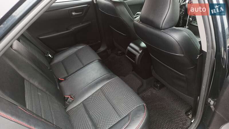 Седан Toyota Camry 2014 в Києві