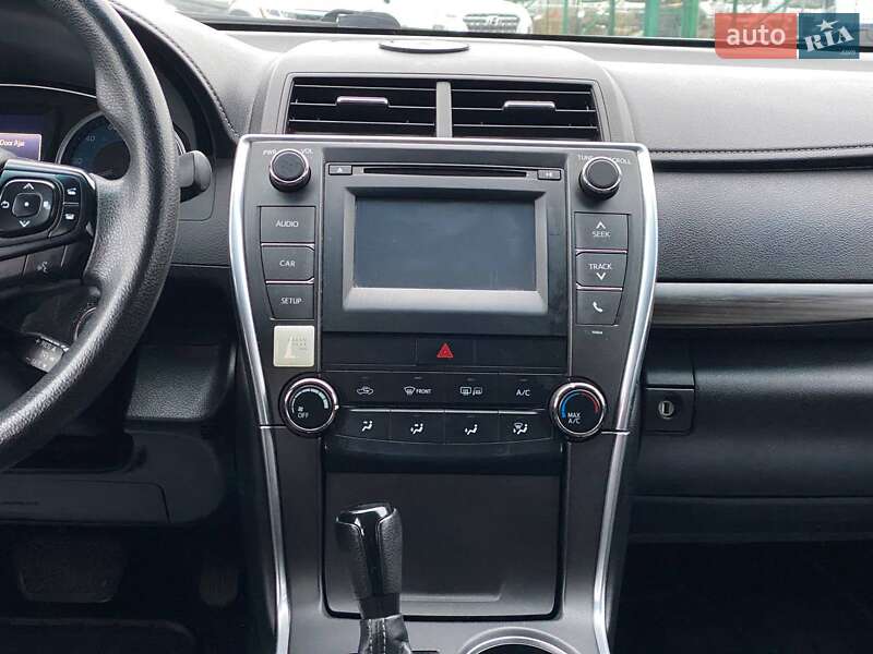 Седан Toyota Camry 2016 в Львове