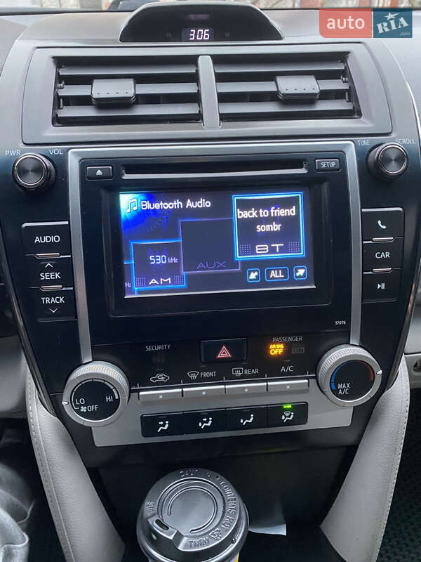 Седан Toyota Camry 2013 в Тернополе