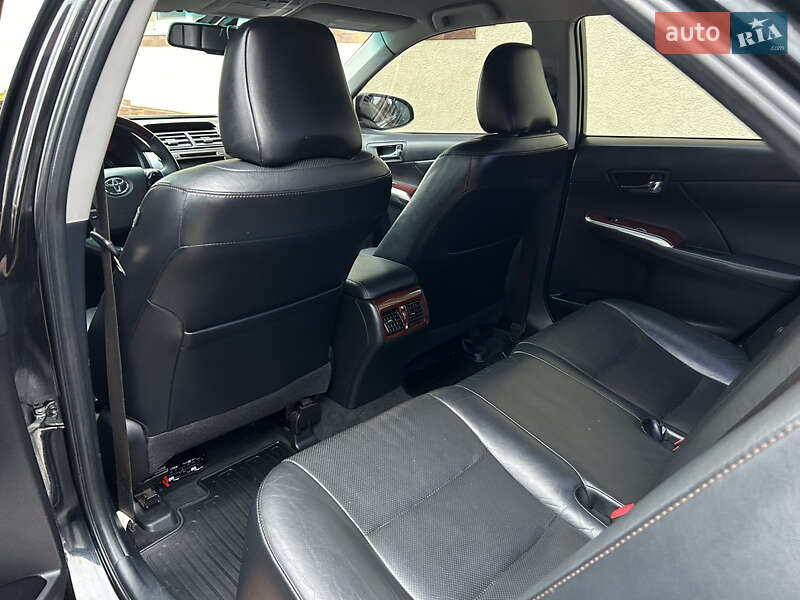 Седан Toyota Camry 2012 в Николаеве
