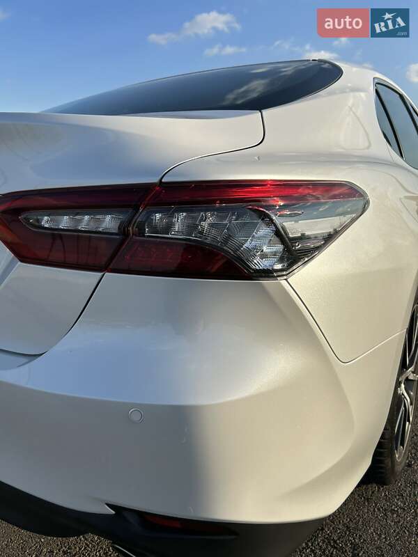 Седан Toyota Camry 2021 в Броварах