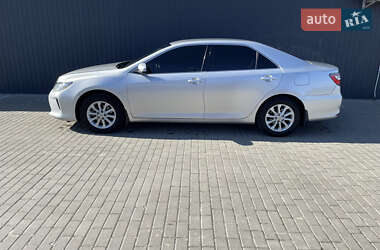 Седан Toyota Camry 2016 в Львове