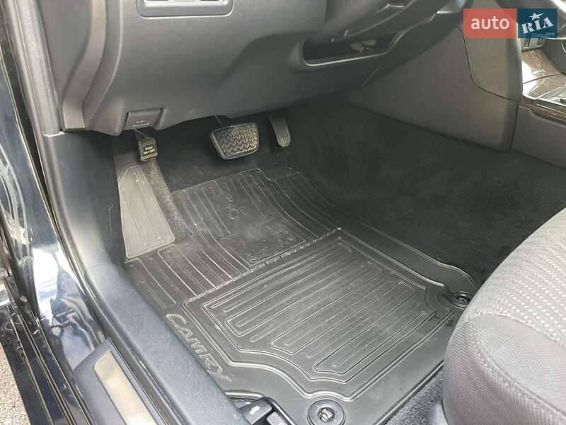 Седан Toyota Camry 2014 в Черкассах