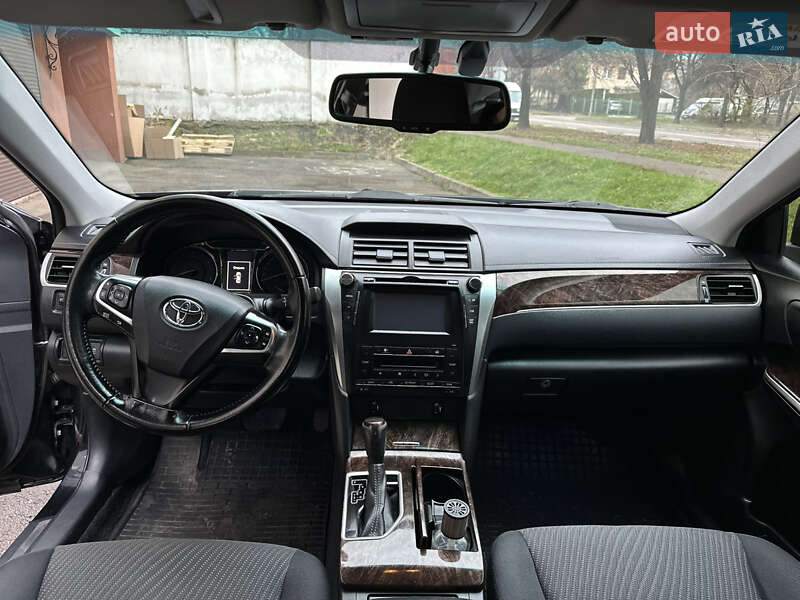 Седан Toyota Camry 2016 в Львове