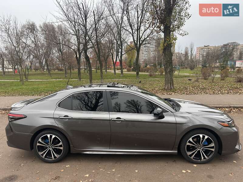 Седан Toyota Camry 2019 в Киеве фото 18 Седан Toyota Camry 2019 в Киеве