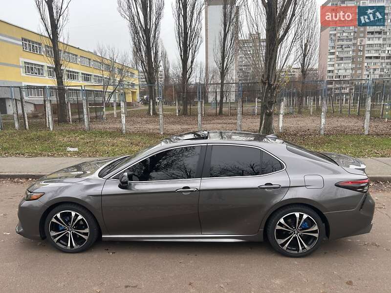Седан Toyota Camry 2019 в Киеве фото 25 Седан Toyota Camry 2019 в Киеве