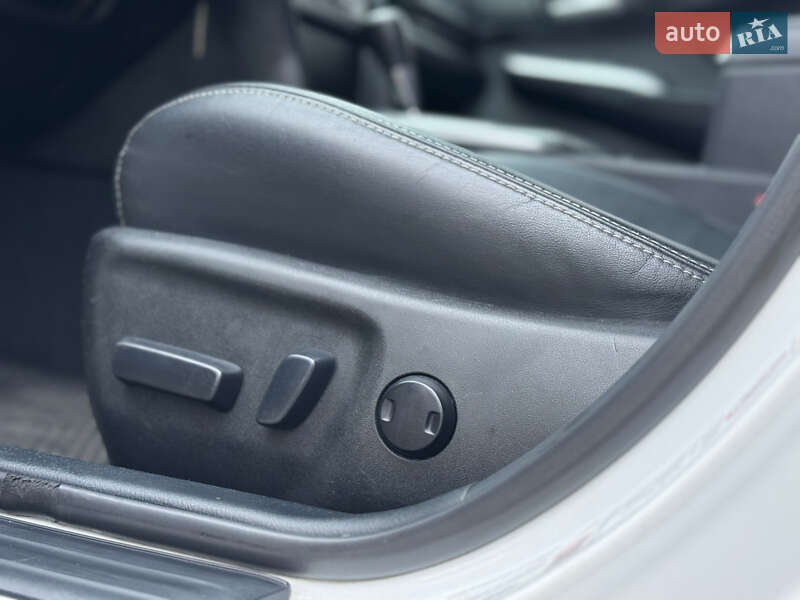 Седан Toyota Camry 2014 в Киеве