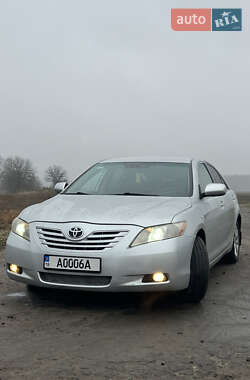 Седан Toyota Camry 2006 в Рівному