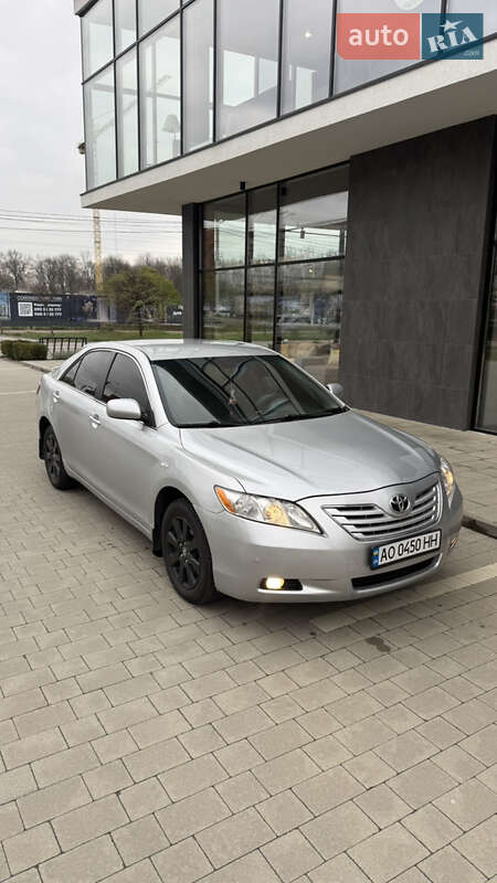 Седан Toyota Camry 2008 в Ужгороді