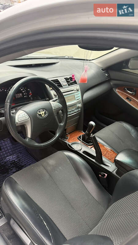Седан Toyota Camry 2008 в Ужгороді