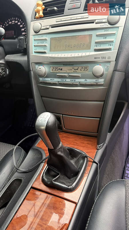 Седан Toyota Camry 2008 в Ужгороді