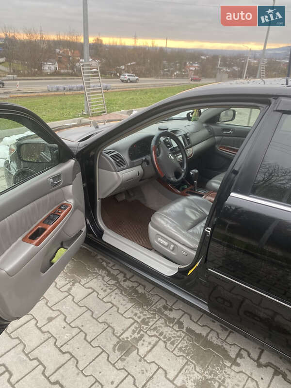 Седан Toyota Camry 2004 в Львове фото 3 Седан Toyota Camry 2004 в Львове
