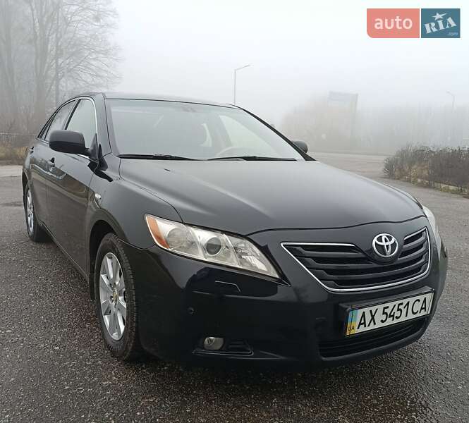 Седан Toyota Camry 2006 в Харькове