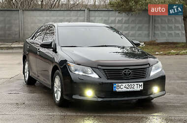 Седан Toyota Camry 2011 в Львове