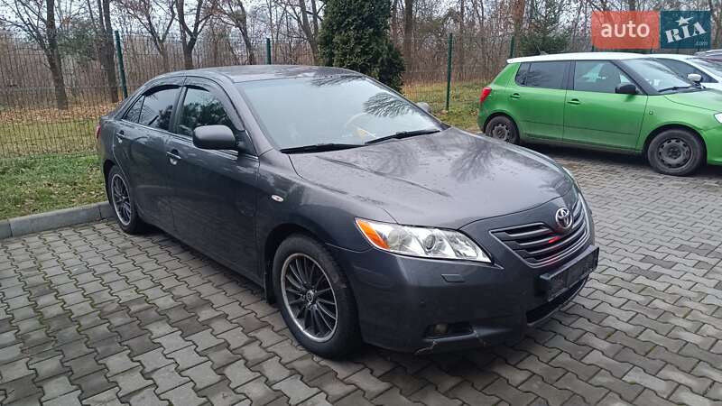Седан Toyota Camry 2006 в Луцьку