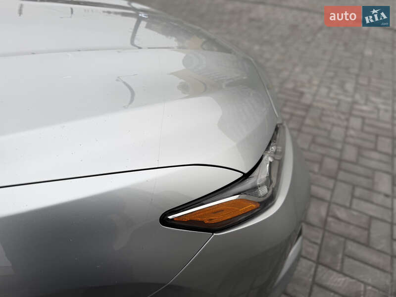 Седан Toyota Camry 2018 в Днепре