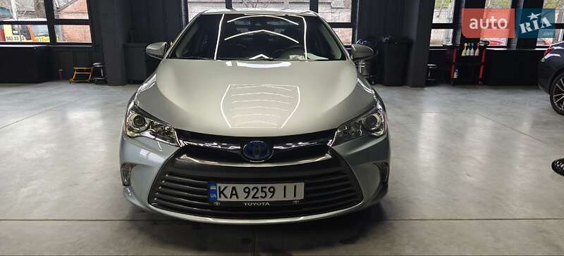 Седан Toyota Camry 2017 в Киеве