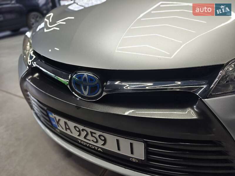 Седан Toyota Camry 2017 в Киеве