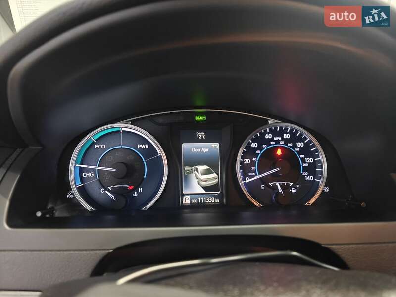 Седан Toyota Camry 2017 в Киеве