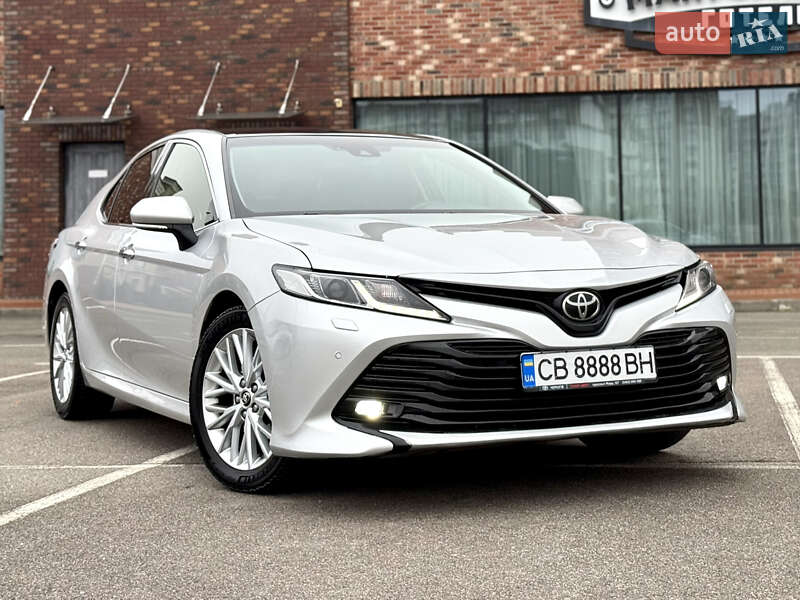 Седан Toyota Camry 2017 в Киеве фото 10 Седан Toyota Camry 2017 в Киеве