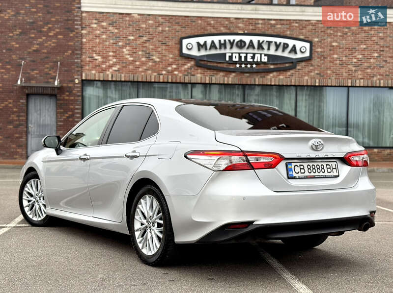 Седан Toyota Camry 2017 в Киеве фото 22 Седан Toyota Camry 2017 в Киеве