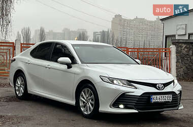 Седан Toyota Camry 2021 в Киеве