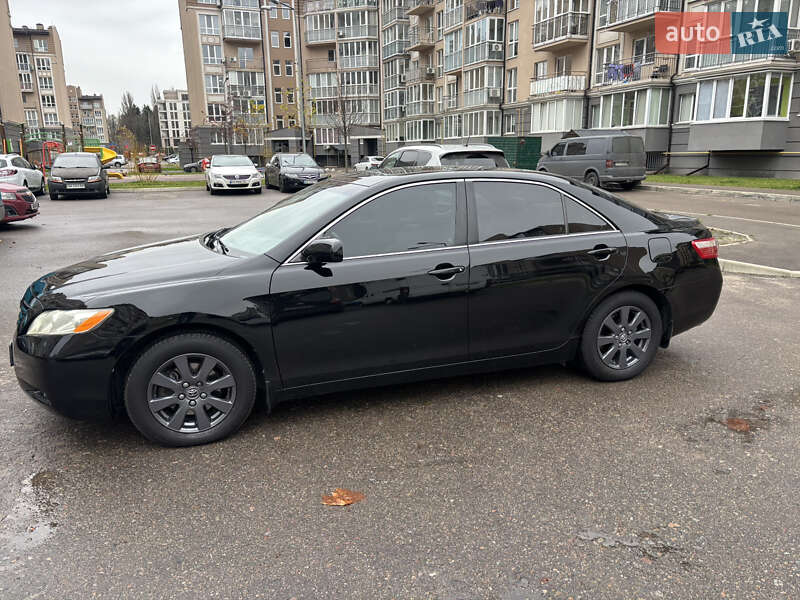 Седан Toyota Camry 2007 в Киеве